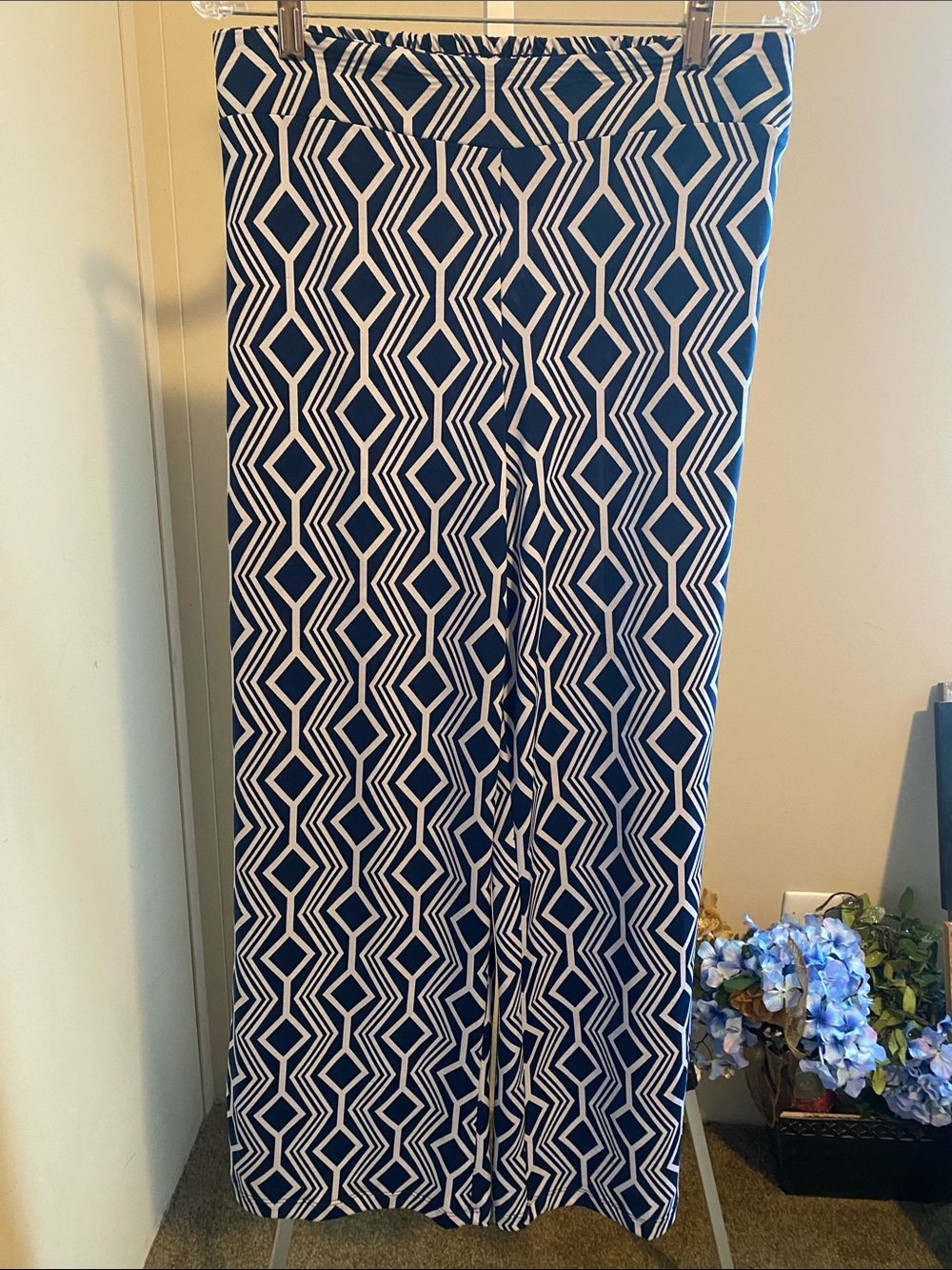 new directions Geometric Palazzo Pants